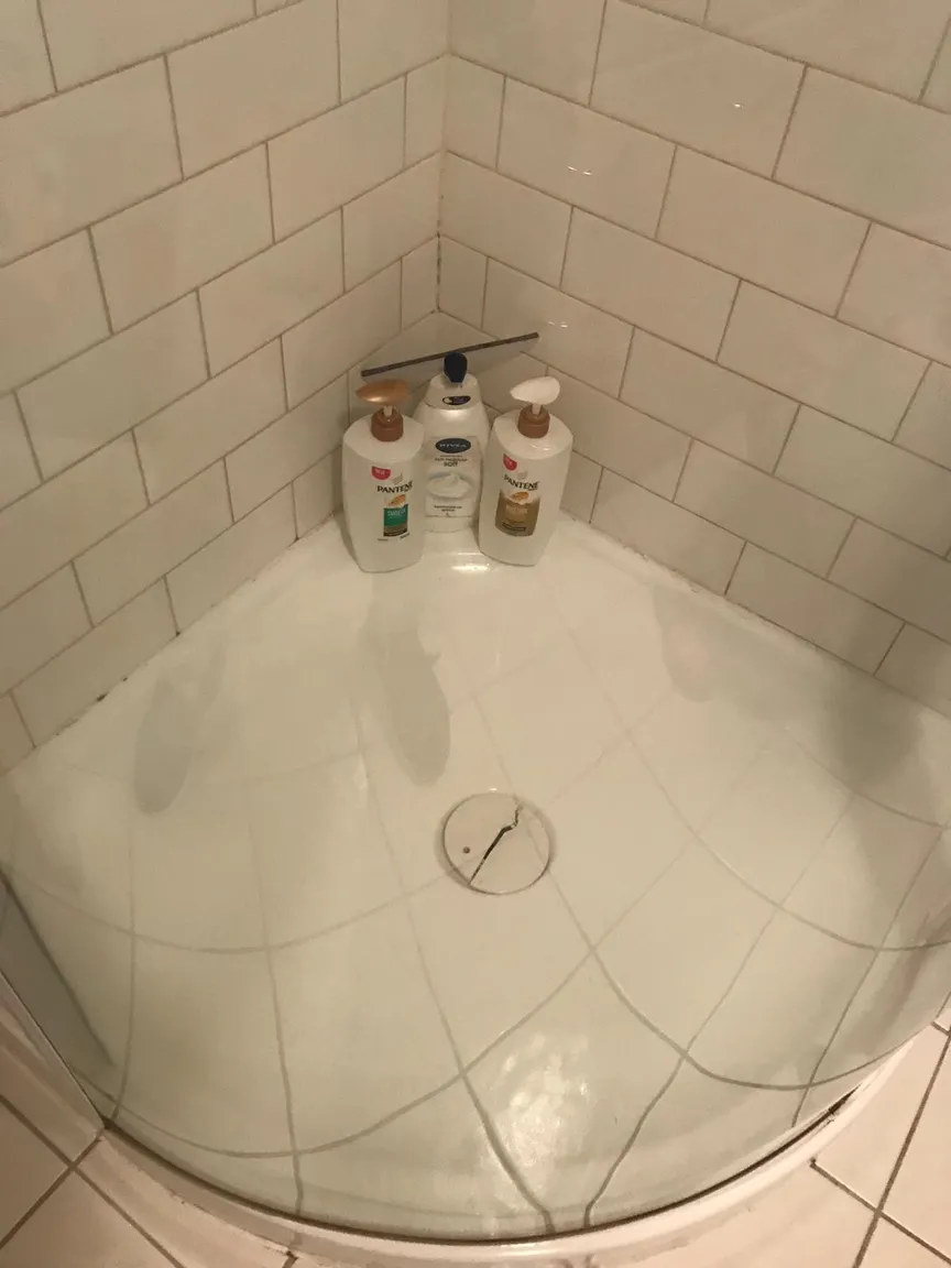 Beautifully cleaned living room with organised furniture